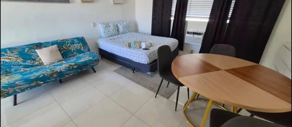 $1,500 | 119 Southeast 9th Street, Unit 12, Hallandale Beach, FL 33009