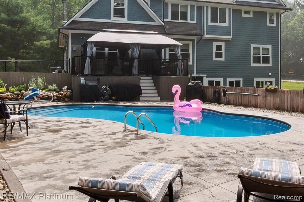 2100 Peavy Road Howell, MI 48843 - Photo 2 of 35