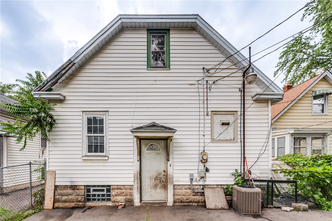799 Atlantic Avenue Rochester, NY 14609 - Photo 4 of 37