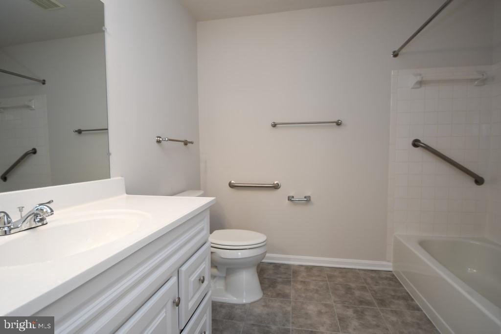 10299 Abbott Road Manassas, VA 20110 - Photo 13 of 22 Hall Bath