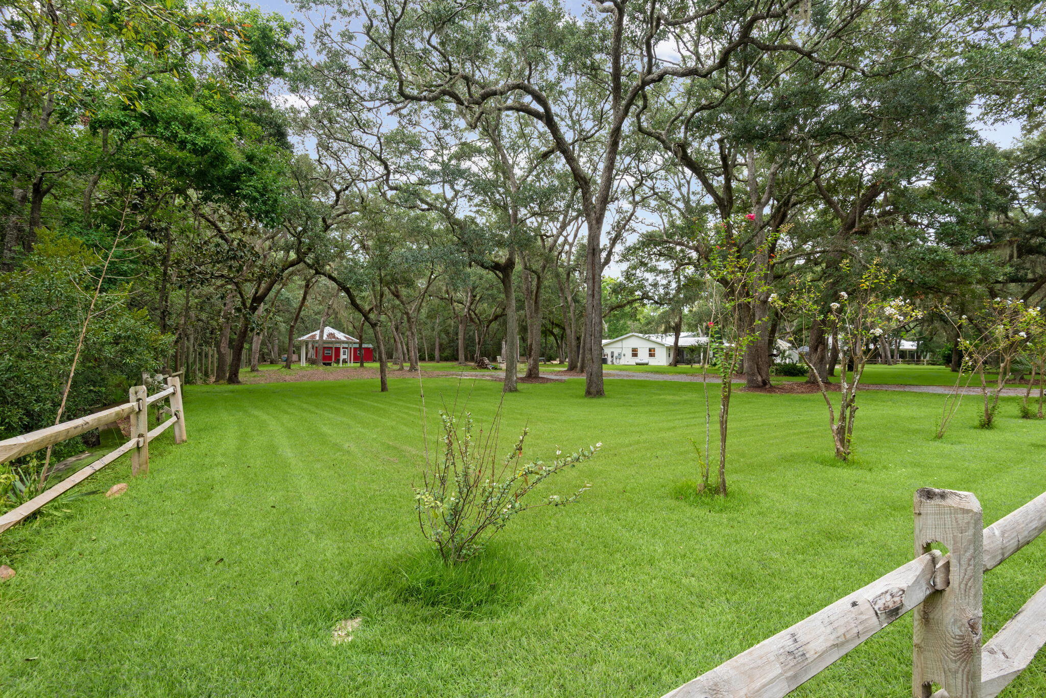 362 Red Barn Road Freeport, FL 32439 - Photo 69 of 74 67-362_Red_Barn_Rd_20260904_329