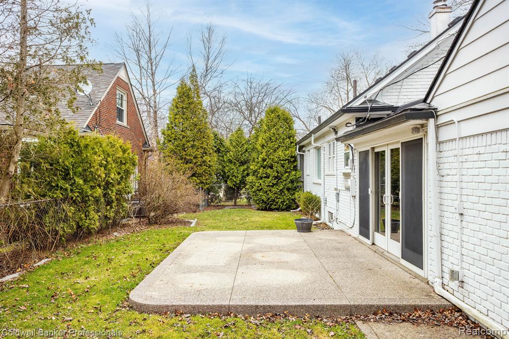1485 Fairholme Road Grosse Pointe Woods, MI 48236 - Photo 38 of 40
