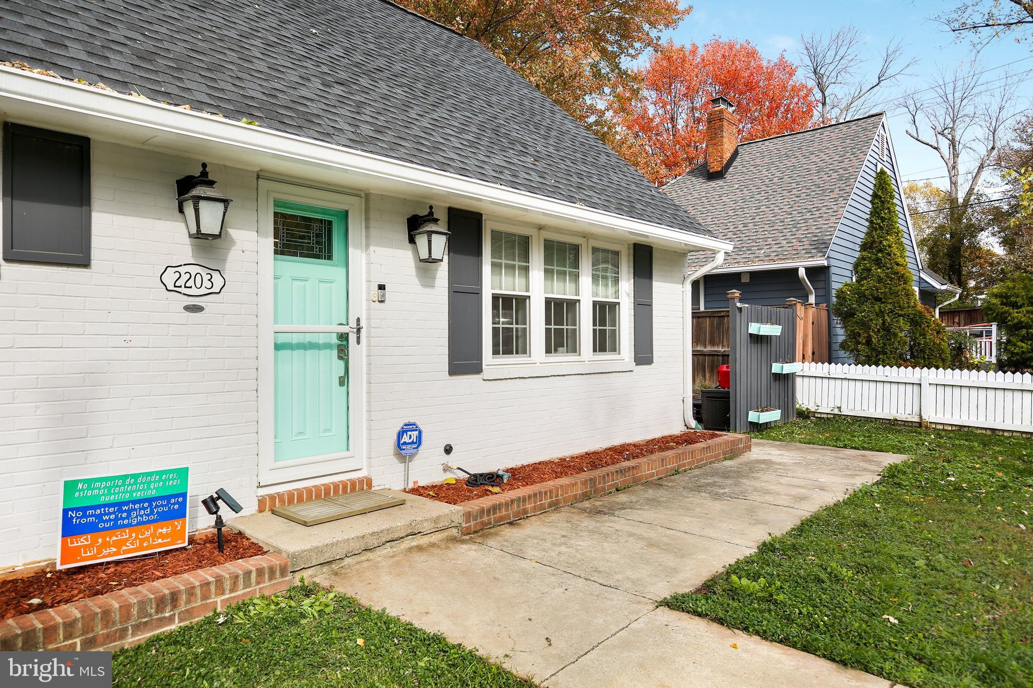 2203 Luzerne Avenue Silver Spring, MD 20910 - Photo 4 of 30 Gallery Image 4