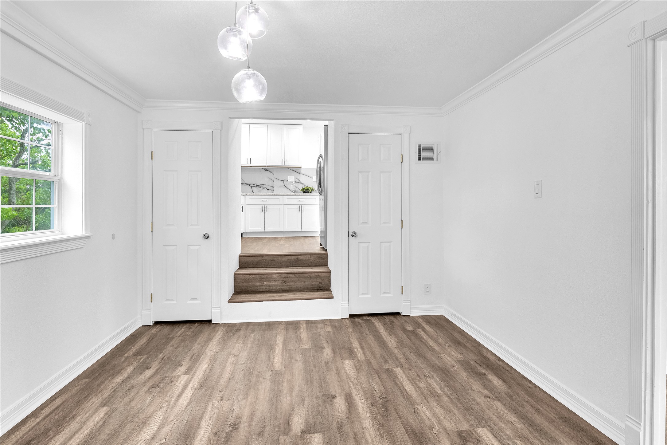 1031 15th Street Dickinson, TX 77539 - Photo 17 of 50 EXTRA ROOM (Third bedroom)