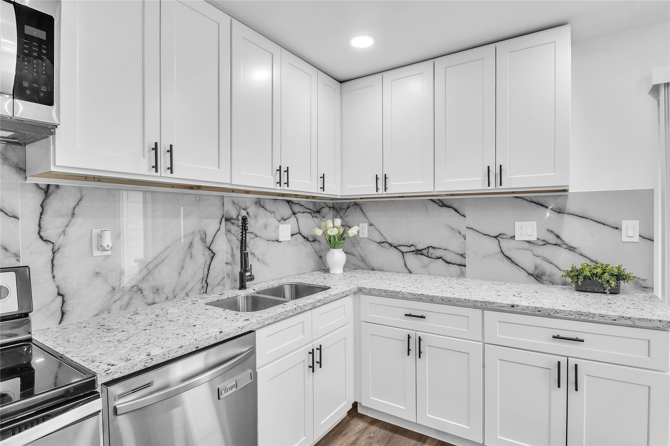 1031 15th Street Dickinson, TX 77539 - Photo 9 of 50