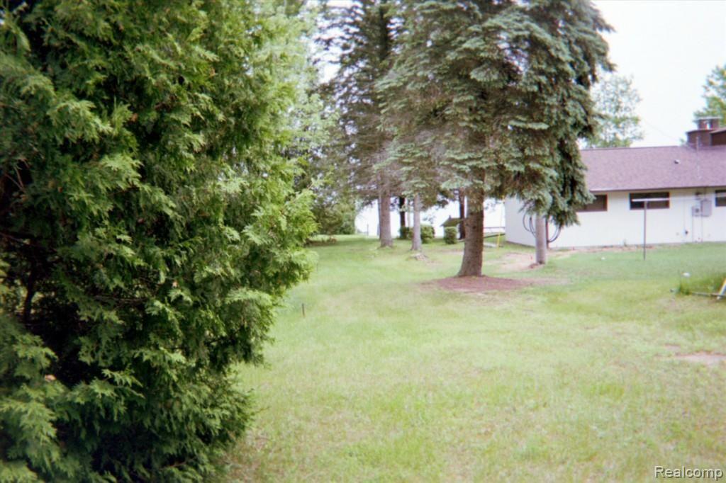 4244 North Lakeshore Road Deckerville, MI 48427 - Photo 31 of 47