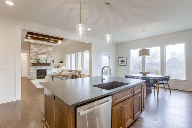 $899,990 | 22060 West 114th Street, Olathe, KS 66061