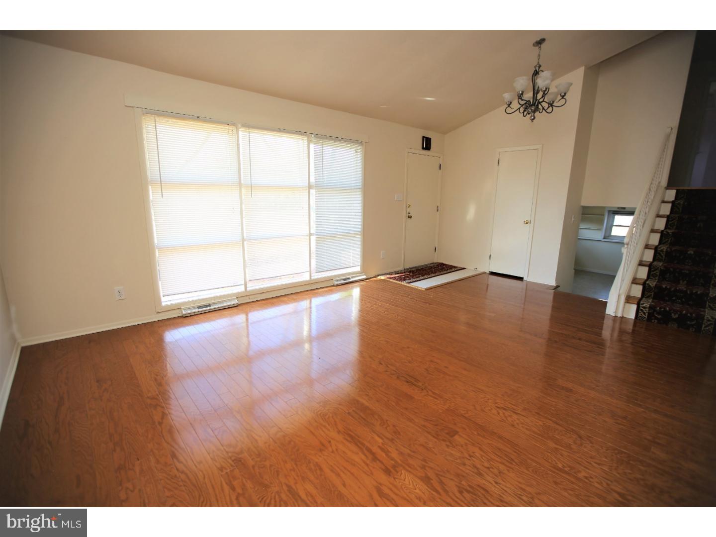 42 Penn Lyle Road Princeton Junction, NJ 08550 - Photo 4 of 25