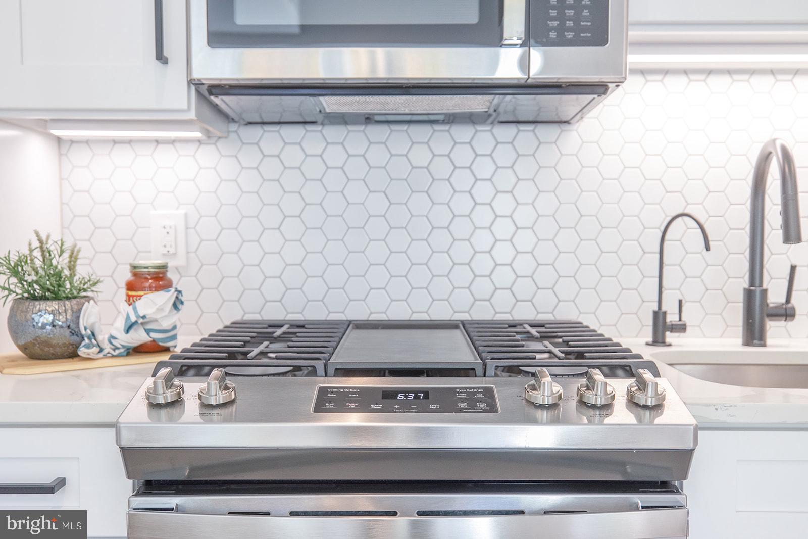 2244 Ontario Road Northwest, Unit 4 Washington, DC 20009 - Photo 10 of 29