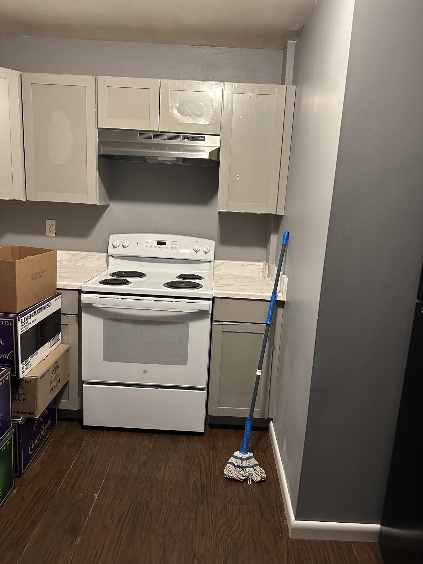 8 Hemlock Circle Chattanooga, TN 37419 - Photo 4 of 11 Kitchen