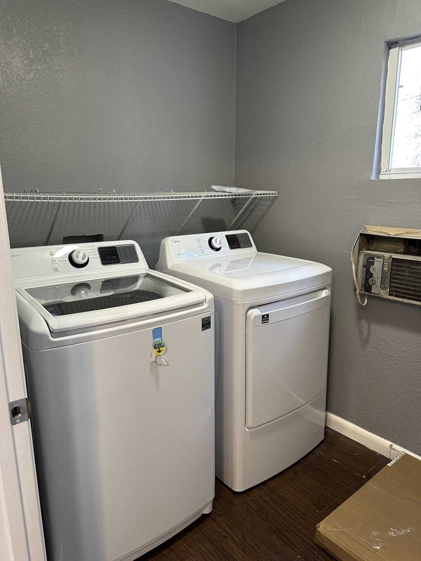 8 Hemlock Circle Chattanooga, TN 37419 - Photo 6 of 11 Laundry Room
