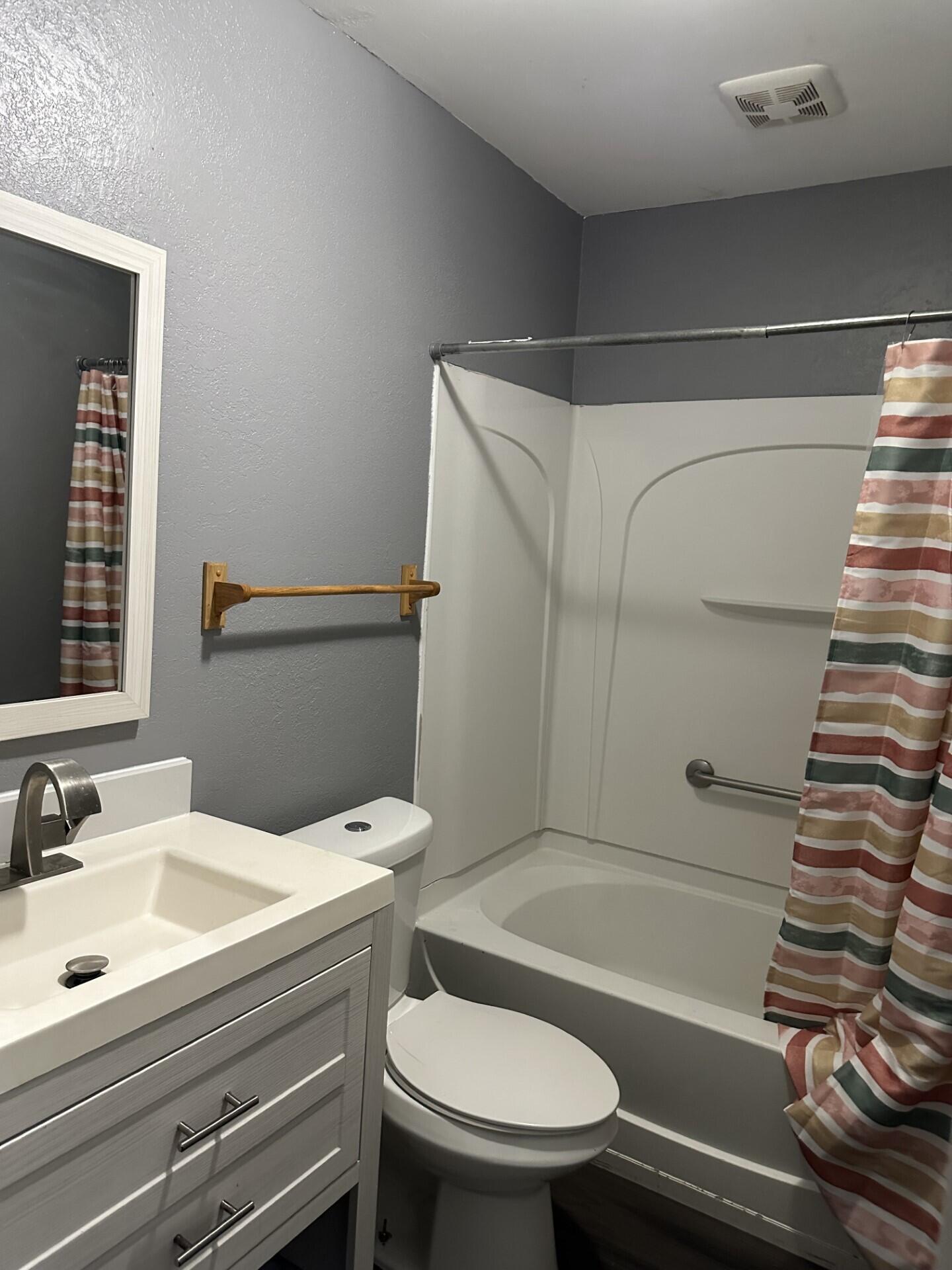 8 Hemlock Circle Chattanooga, TN 37419 - Photo 9 of 11 Master Bath