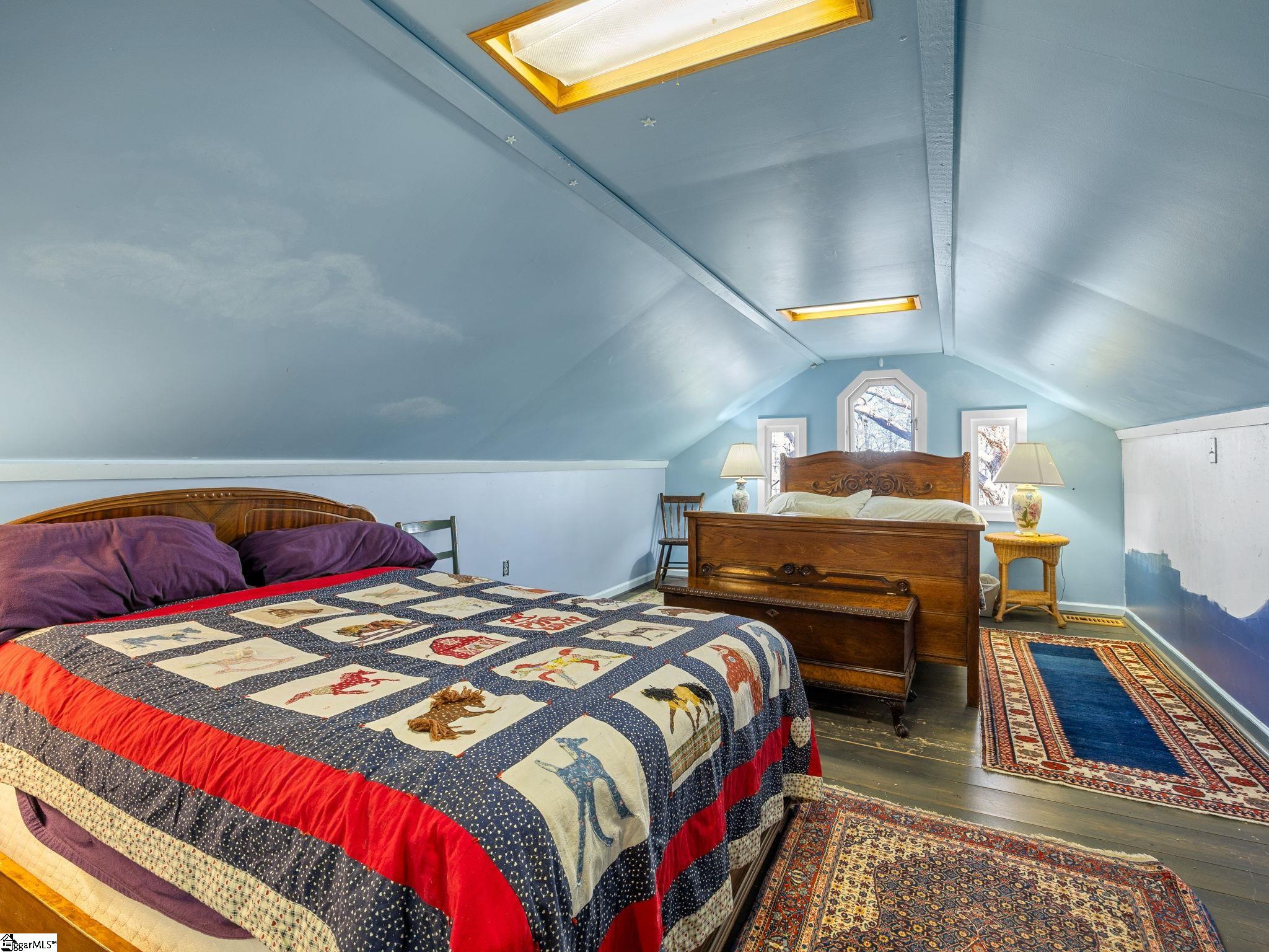 405 Loop Road Campobello, SC 29322 - Photo 17 of 49