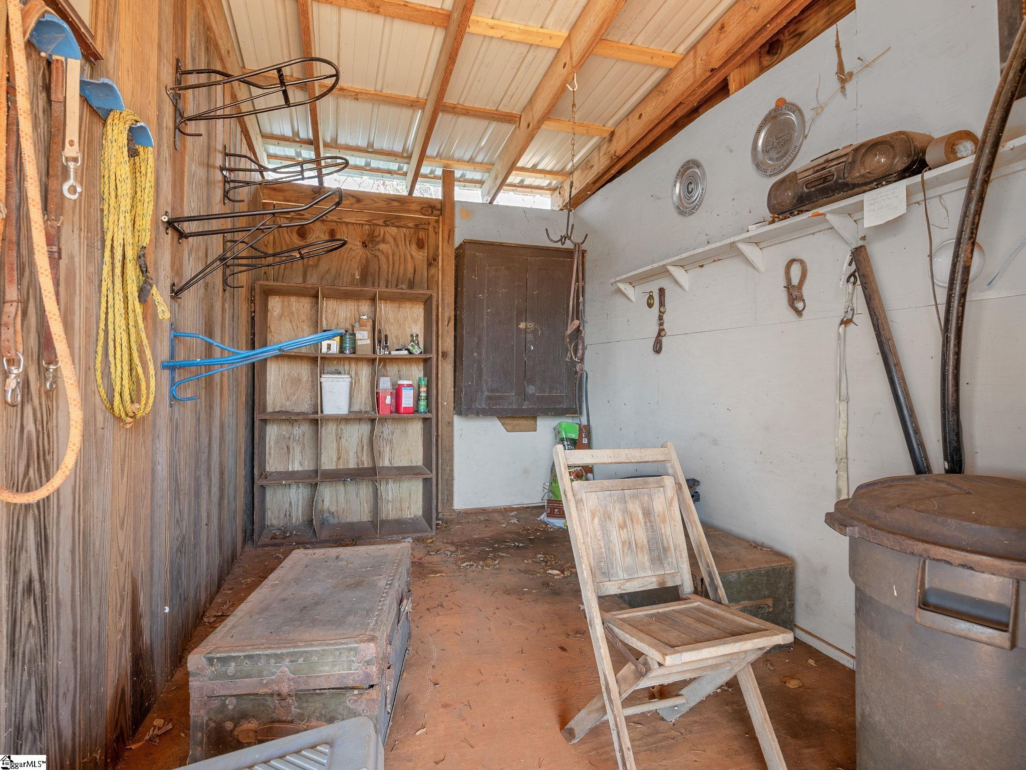 405 Loop Road Campobello, SC 29322 - Photo 27 of 49