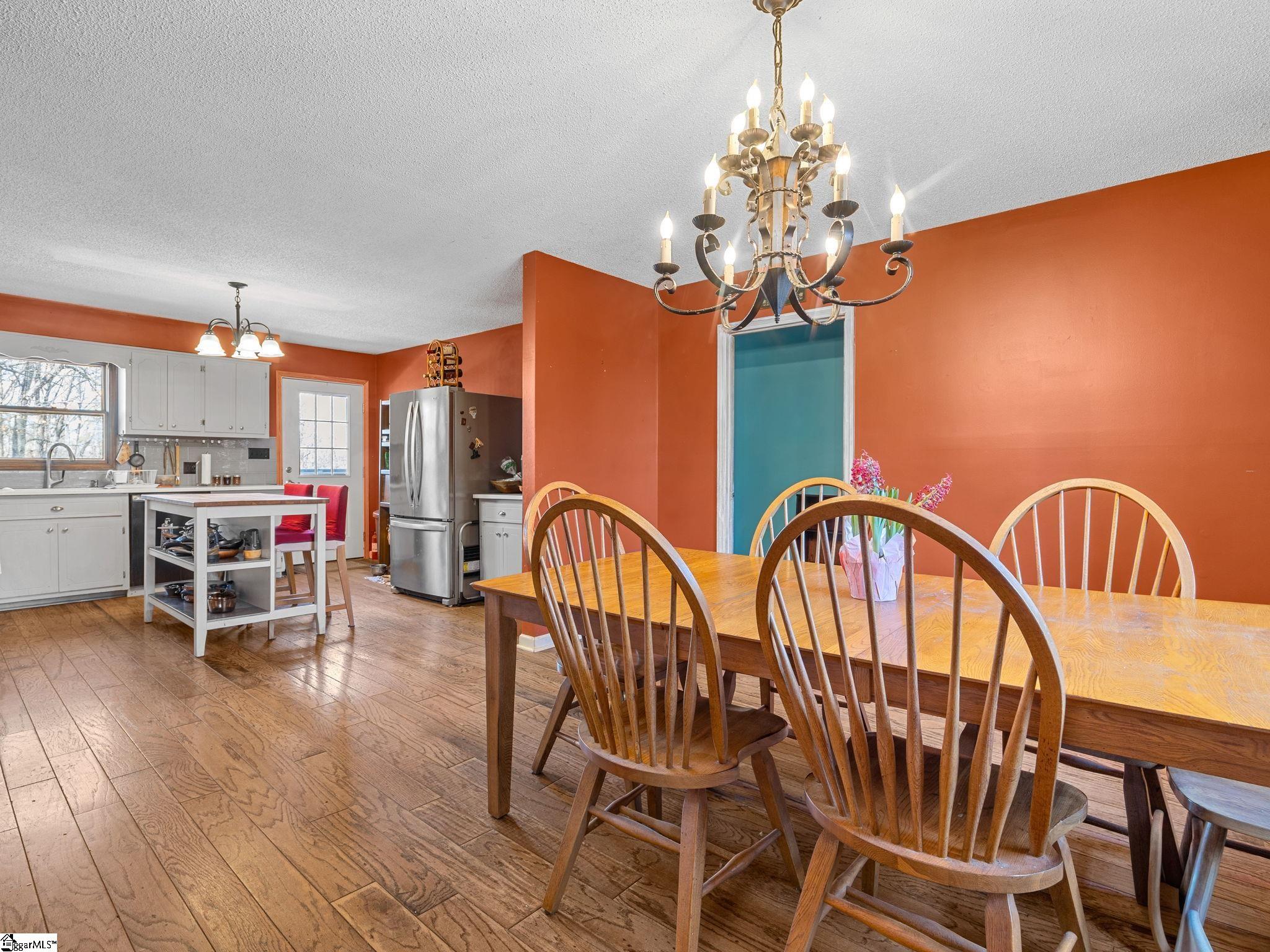 405 Loop Road Campobello, SC 29322 - Photo 31 of 49