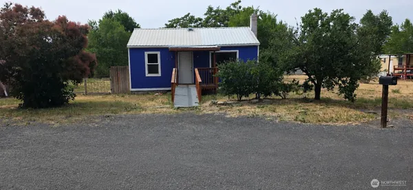 $220,000 | 68 Ephrata Avenue Northwest, Soap Lake, WA 98851