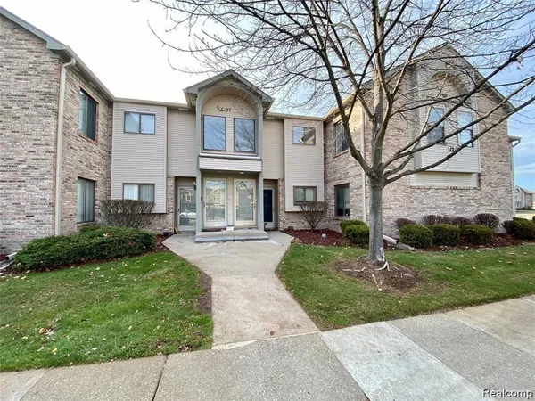 $1,675 | 42715 Lilley Pointe Drive, Unit 108, Canton, MI 48187