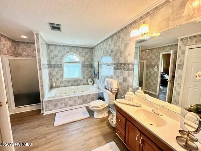 113 Star Church Road Marshallberg, NC 28553 - Photo 22 of 37 Large primary bathroom