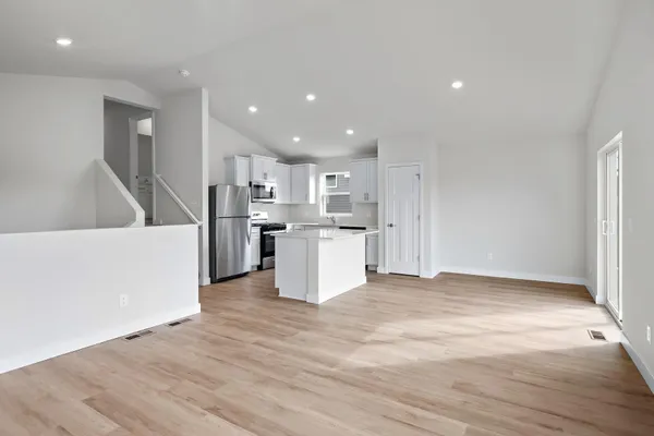 $355,900 | 625 Redwood Loop North, Cambridge, MN 55008