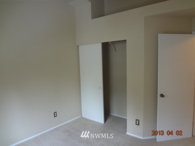 833 Southwest Sunset Boulevard, Unit J48 Renton, WA 98057 - Photo 9 of 11