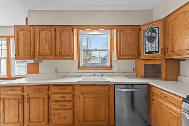 $699,900 | 23 Birchwood Lane, Burlington, VT 05408