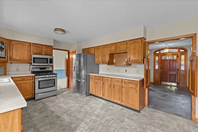 $699,900 | 23 Birchwood Lane, Burlington, VT 05408