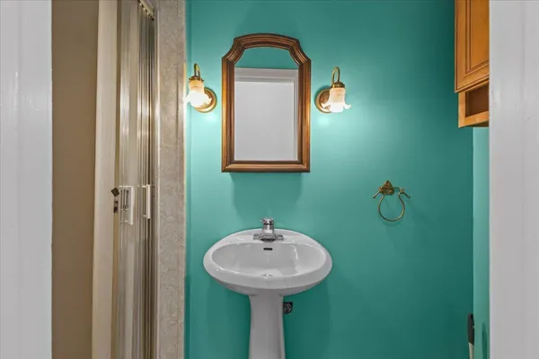 $649,900 | 23 Birchwood Lane, Burlington, VT 05408