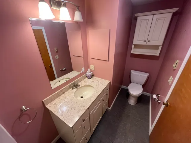 $699,900 | 23 Birchwood Lane, Burlington, VT 05408