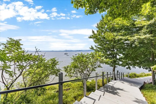 $699,900 | 23 Birchwood Lane, Burlington, VT 05408