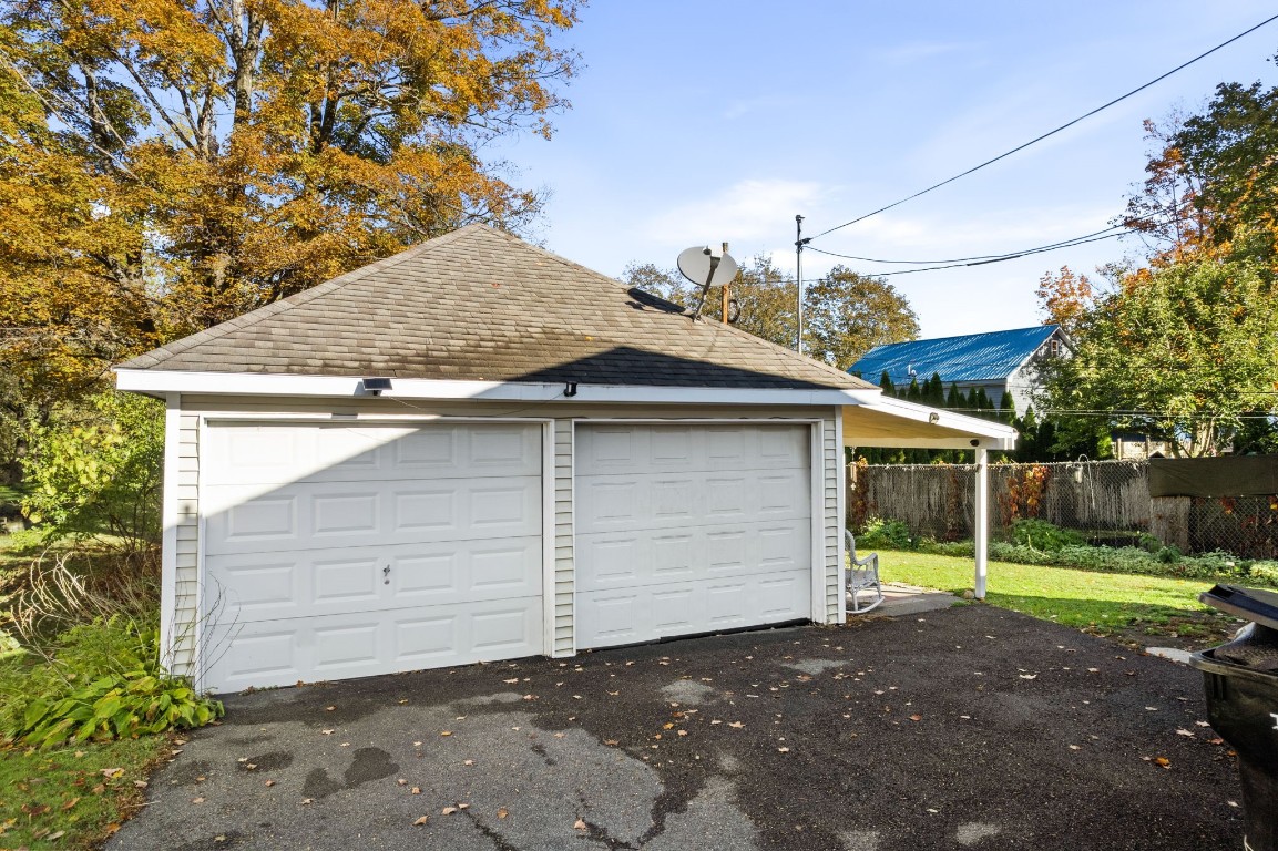 925 Vestal Road Vestal, NY 13850 - Photo 24 of 31 Gallery Image 24
