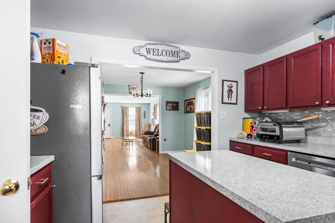 925 Vestal Road Vestal, NY 13850 - Photo 9 of 31 Gallery Image 9