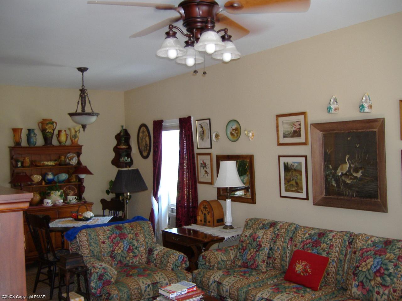 208 Moon Valley Road Milford, PA 18337 - Photo 3 of 6 LIVING ROOM