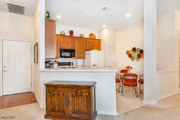 $510,000 | 703 4 Seasons Drive, Unit 703, Wayne, NJ 07470