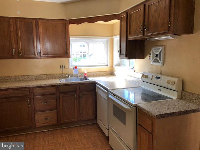 213 Carroll Heights Road Taneytown, MD 21787 - Photo 7 of 25 Gallery Image 7