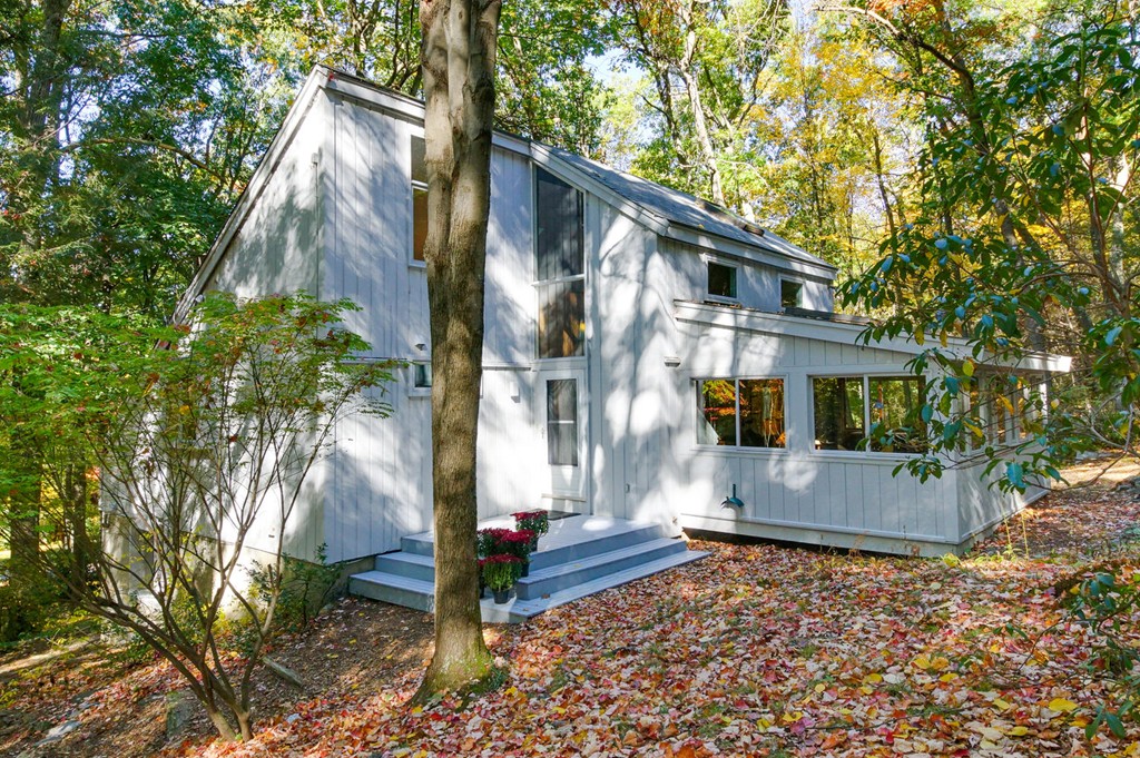 103 Vaughn Hill Road Bolton, MA 01740 - Photo 1 of 20 Gallery Image 1