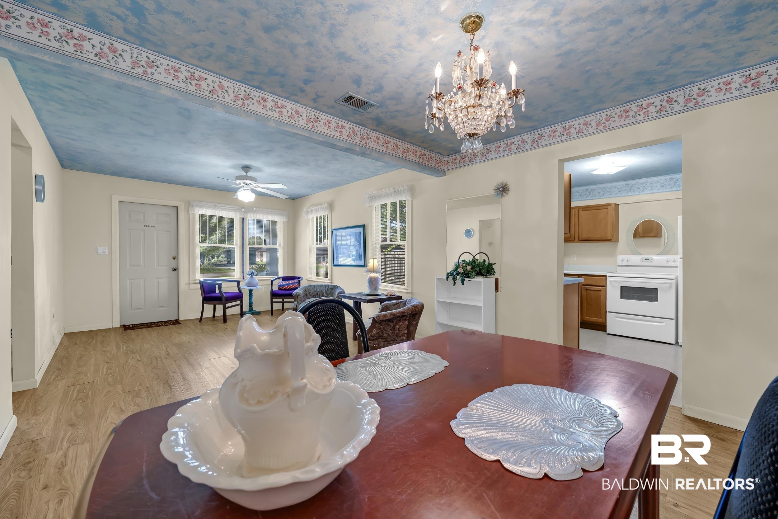 304 West Myrtle Avenue Foley, AL 36535 - Photo 6 of 29 Dining area