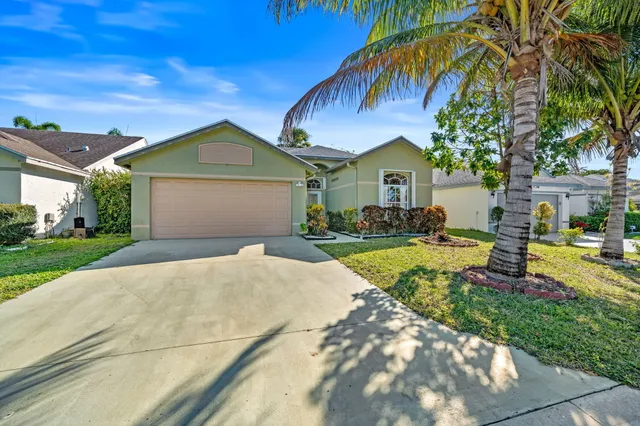 $485,000 | 113 Cypress Lane, Royal Palm Beach, FL 33411