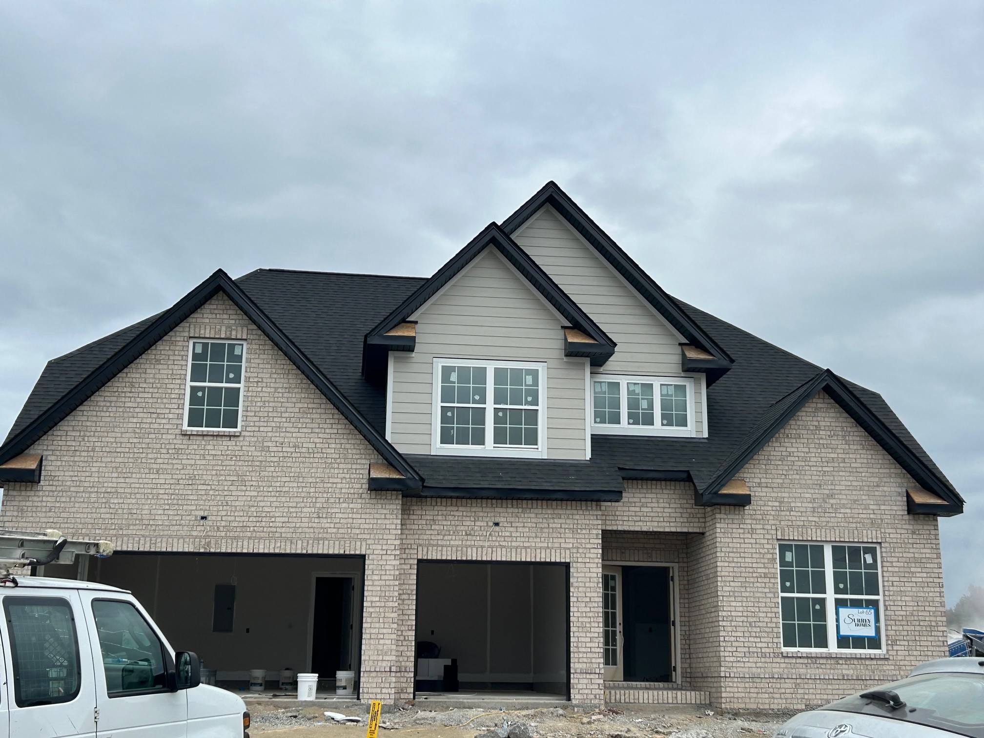 a front view of house with yard