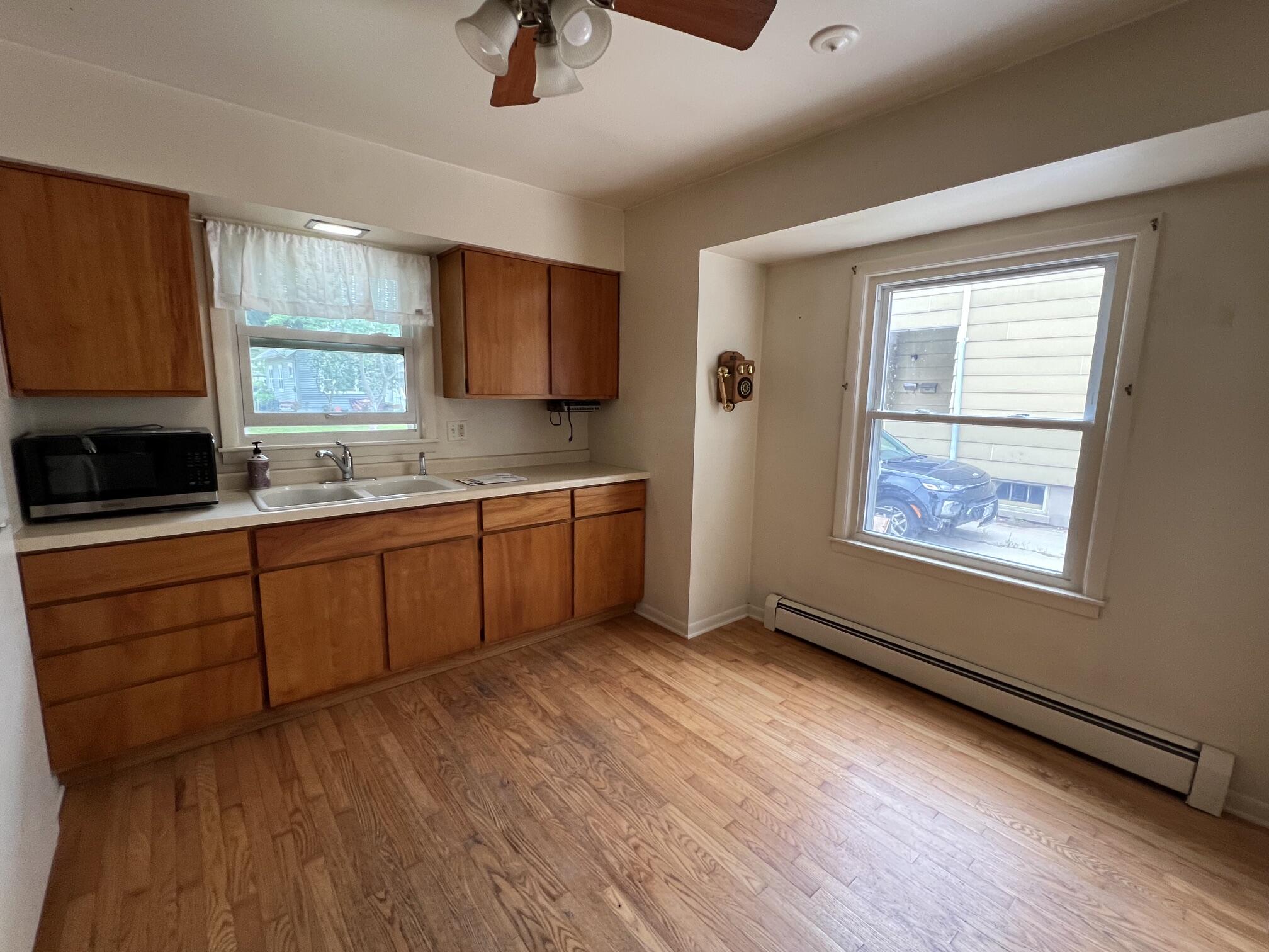 1723 27th Street Two Rivers, WI 54241 - Photo 6 of 23 IMG_0356
