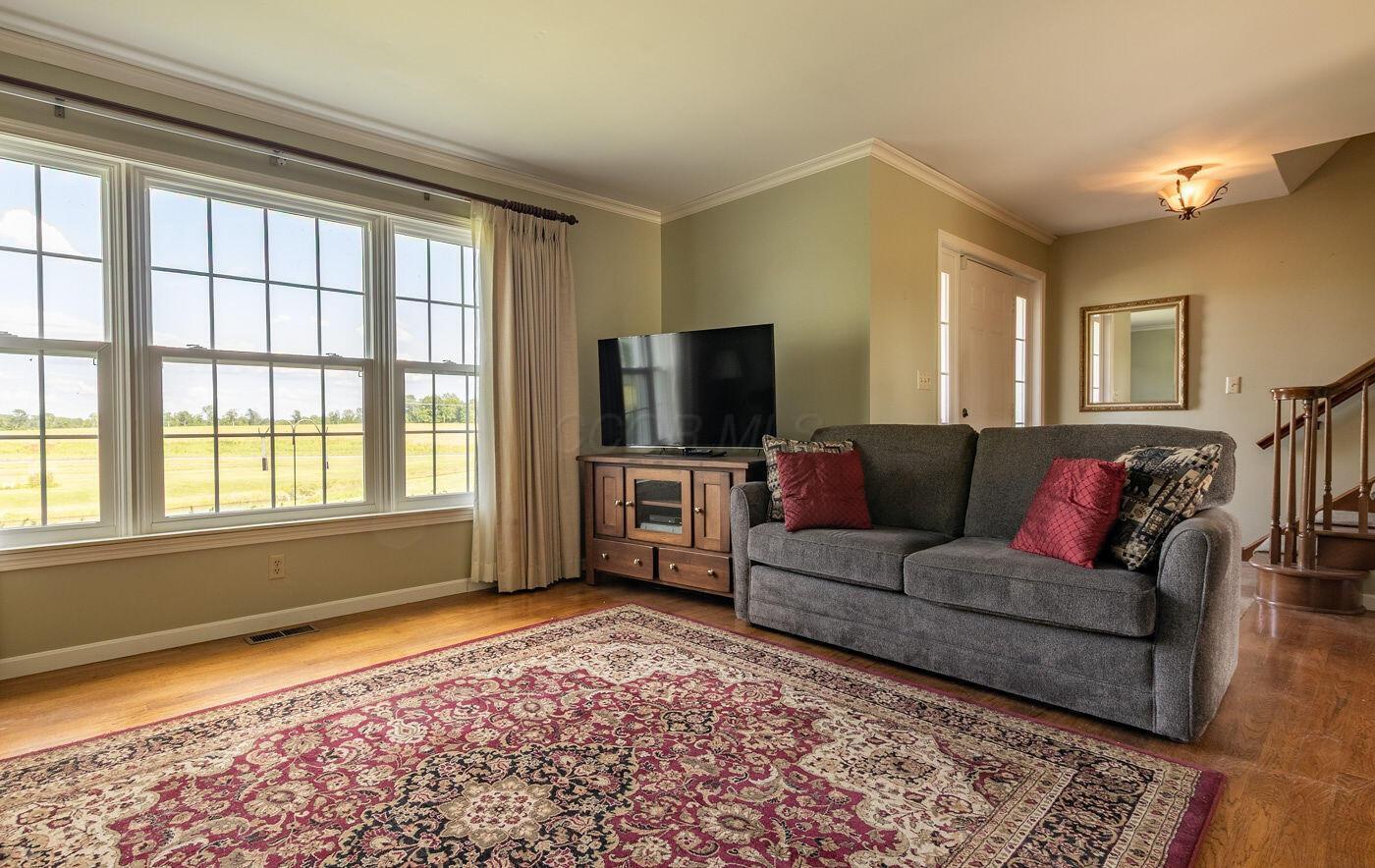 5565 Stringtown Road Northwest Baltimore, OH 43105 - Photo 16 of 61 Family Room