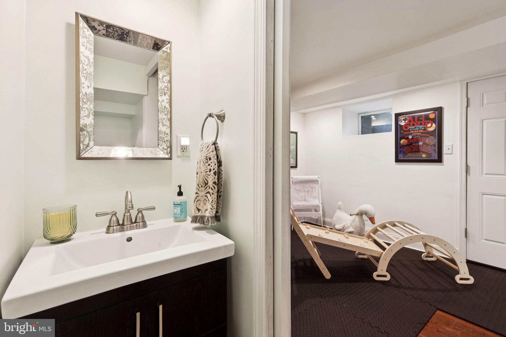 8326 Roberts Road Elkins Park, PA 19027 - Photo 31 of 39 Gallery Image 31