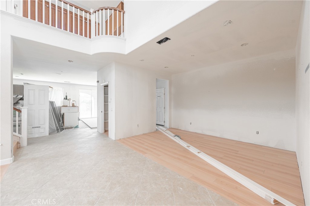 29276 Discovery Ridge Drive Saugus, CA 91390 - Photo 4 of 21 a view of an empty room