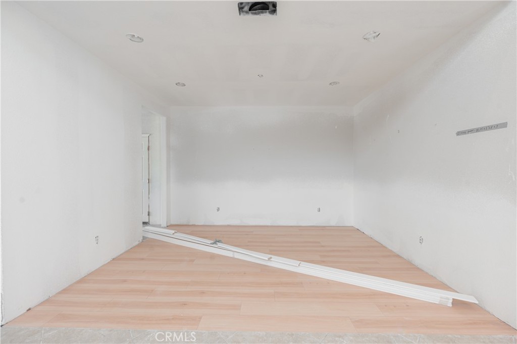 29276 Discovery Ridge Drive Saugus, CA 91390 - Photo 9 of 21 a view of a room with an empty space