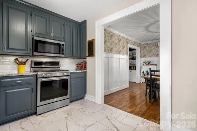 $424,900 | 530 7th Street Northwest, Hickory, NC 28601