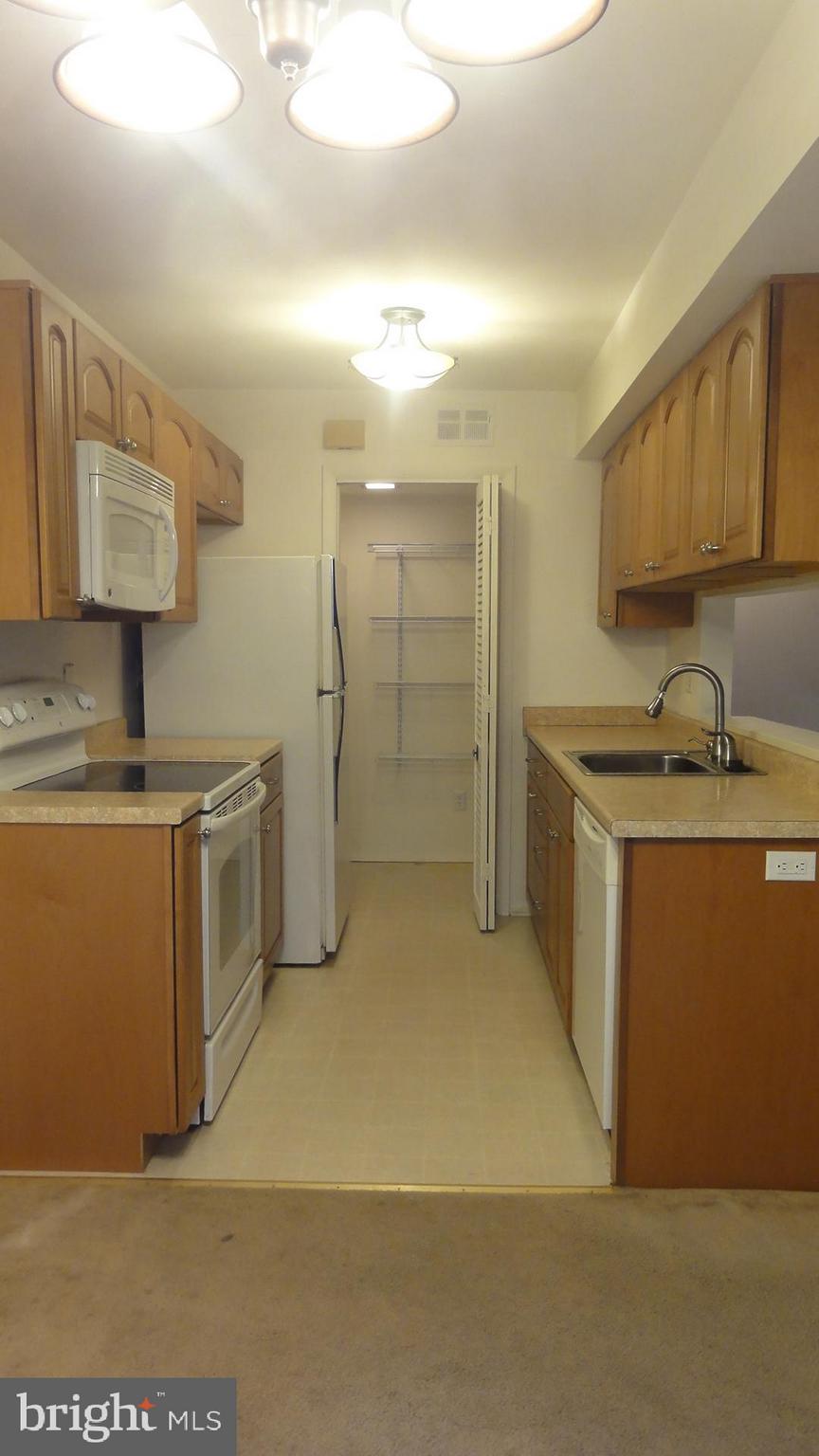11 Benwell Road, Unit C Reisterstown, MD 21136 - Photo 6 of 16 Kitchen w/Large Pantry