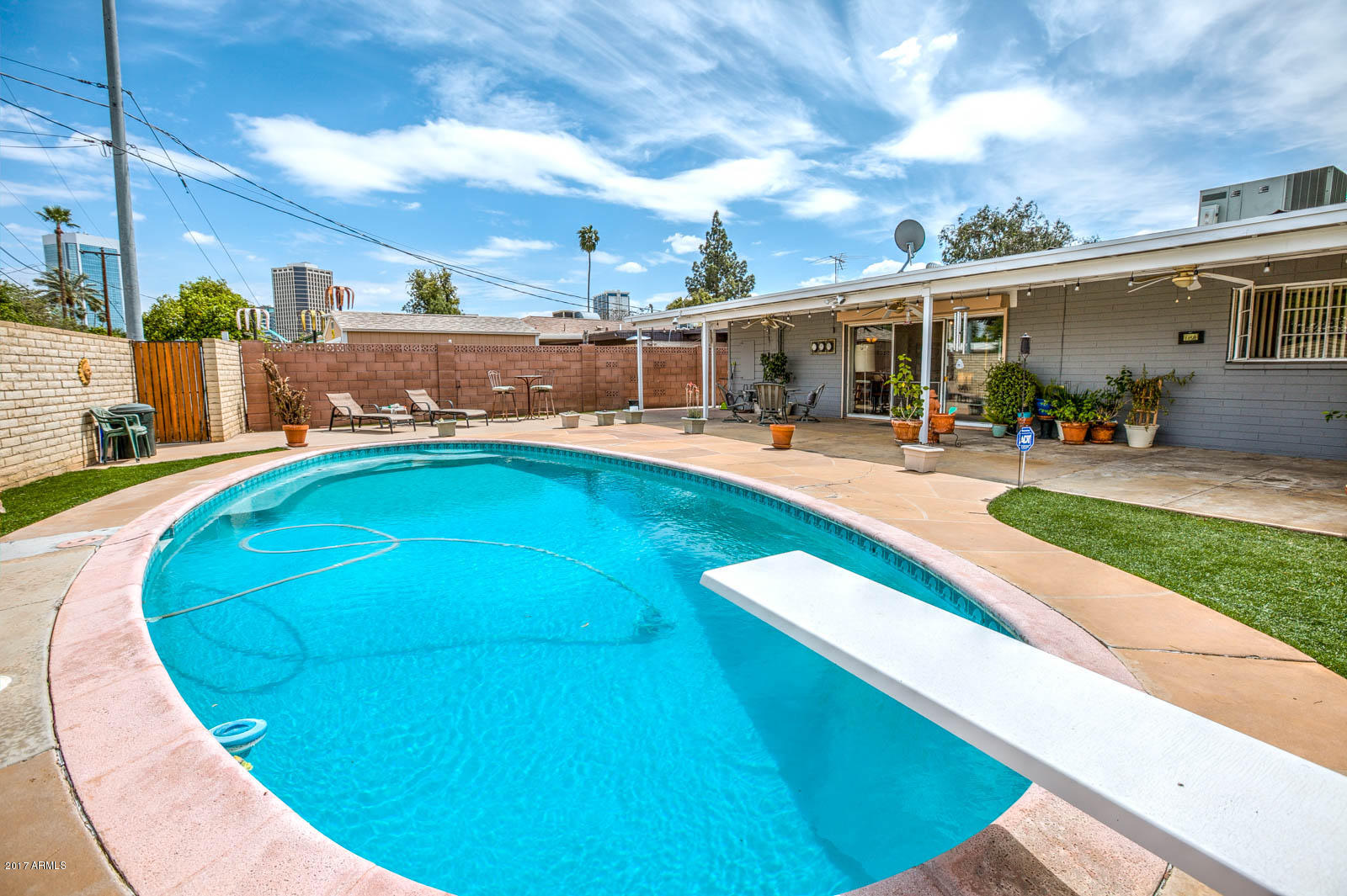 446 West Cheery Lynn Road Phoenix, AZ 85013 - Photo 27 of 31 Diving Pool
