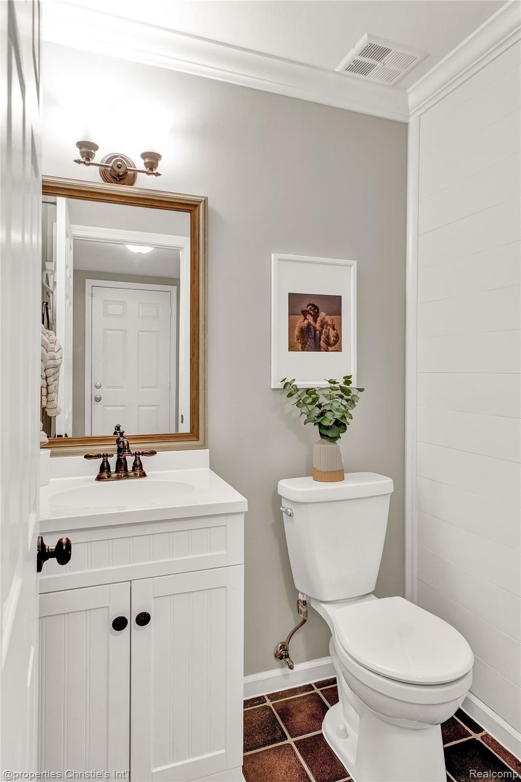 905 Ravine Terrace Drive Rochester, MI 48307 - Photo 14 of 28 Edited-21.jpg