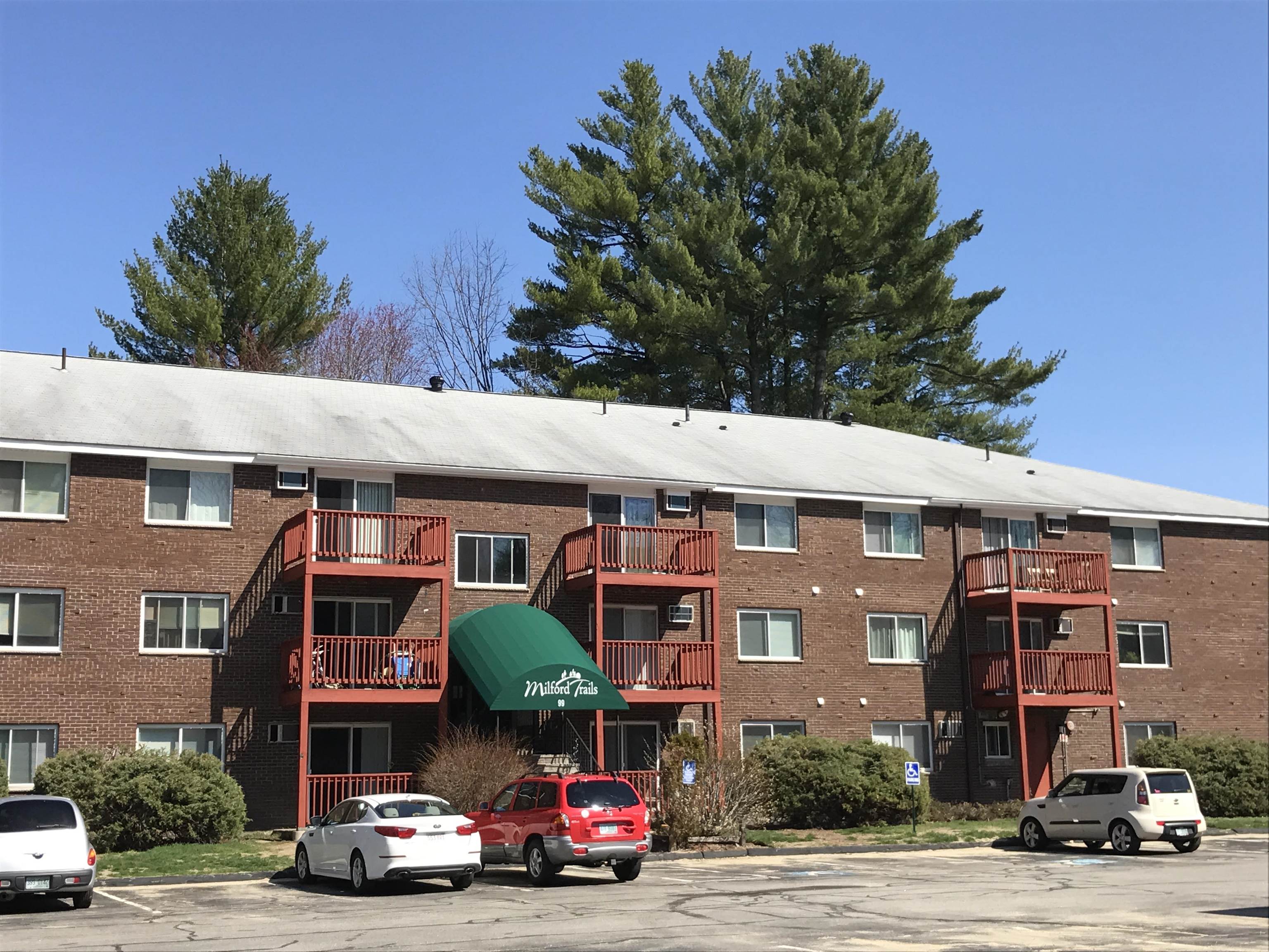 95 Powers Street, Unit 101 Milford, NH 03055 - Photo 9 of 44