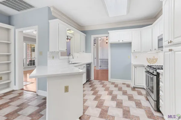 $424,000 | 6147 Tezcuco Court, Gonzales, LA 70737