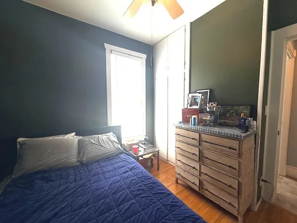 $2,000 | 202 Perry Street, Unit 1, Elgin, IL 60123